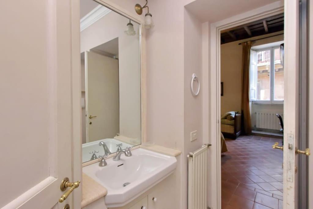Navona Elegant Two Bedroom Apartment Roma Exterior foto